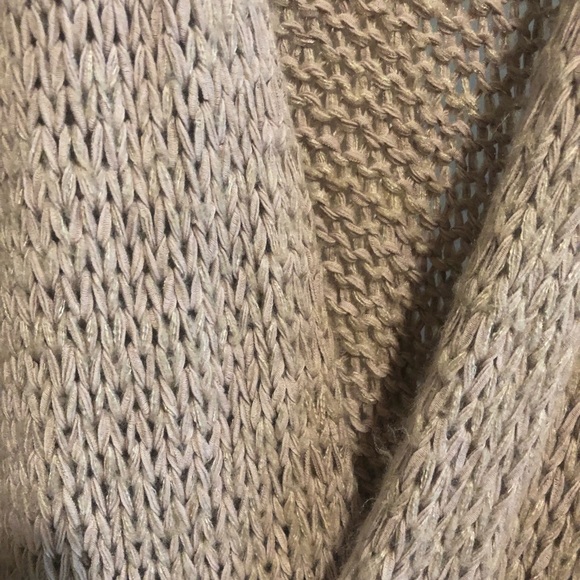 Abercrombie sweater - Picture 4 of 4